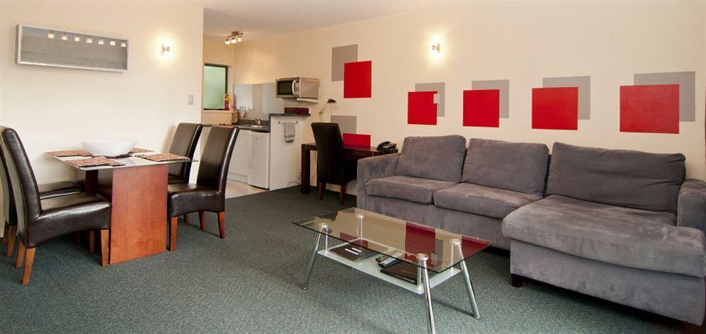 Te Tiriti Motel Paihia Exteriör bild